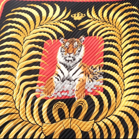Hermes “Le Tiger Royal” Plisse Silk Twill Scarf with Box - Picture 1 of 5